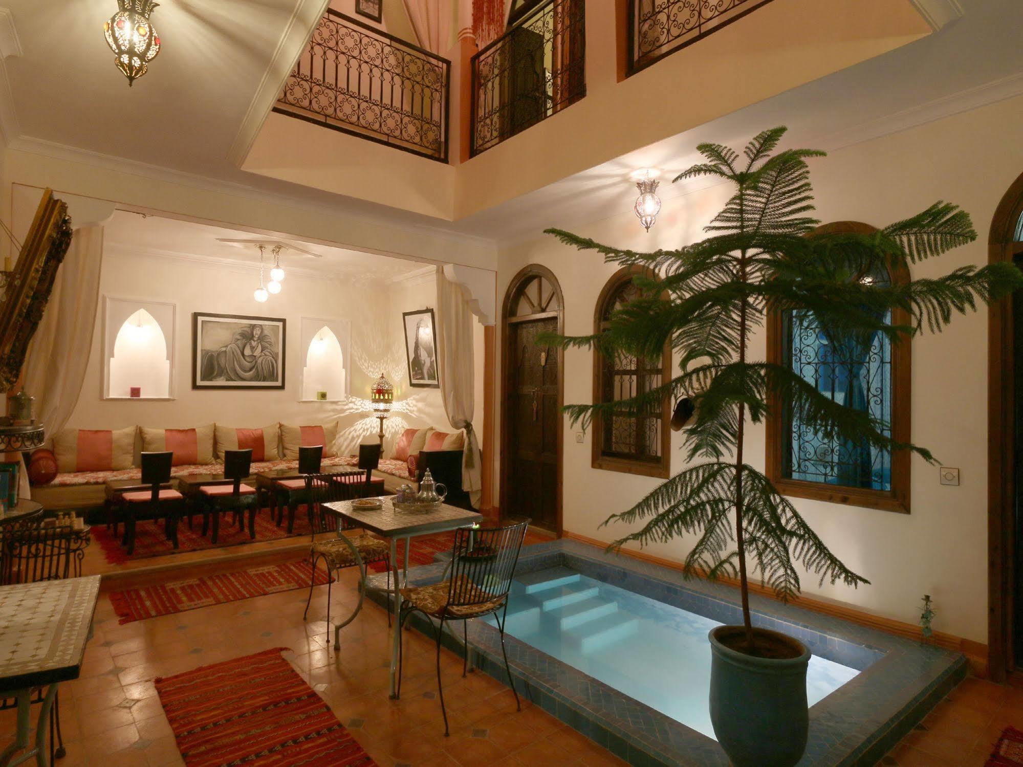 Riad De La Semaine マラケシュ エクステリア 写真